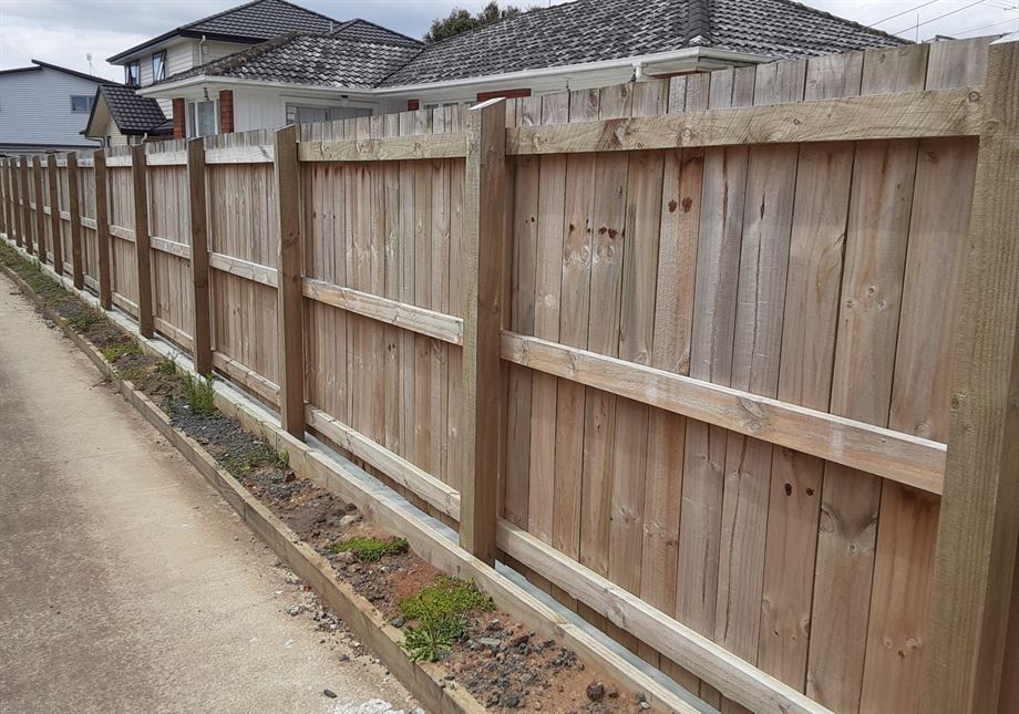 Fence building South Auckland